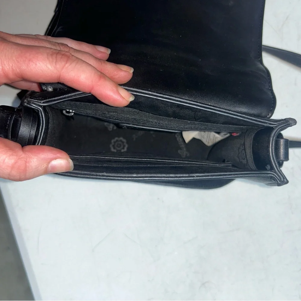 Gussaci Faux Leather/Suede Black Shoulder Bag - Picture 7 of 11